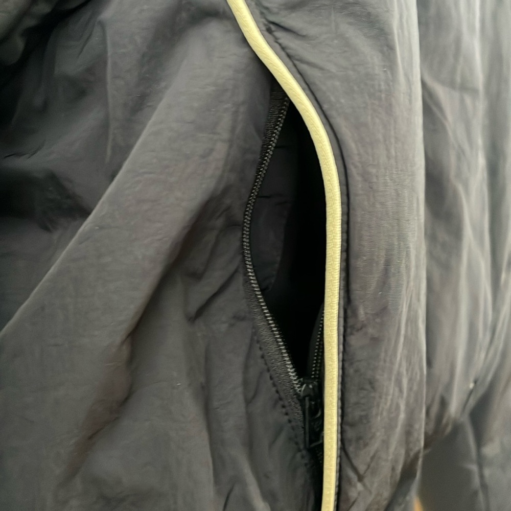 NWT Aritzia Golden Nitro Jacket, XL - Picture 4 of 9